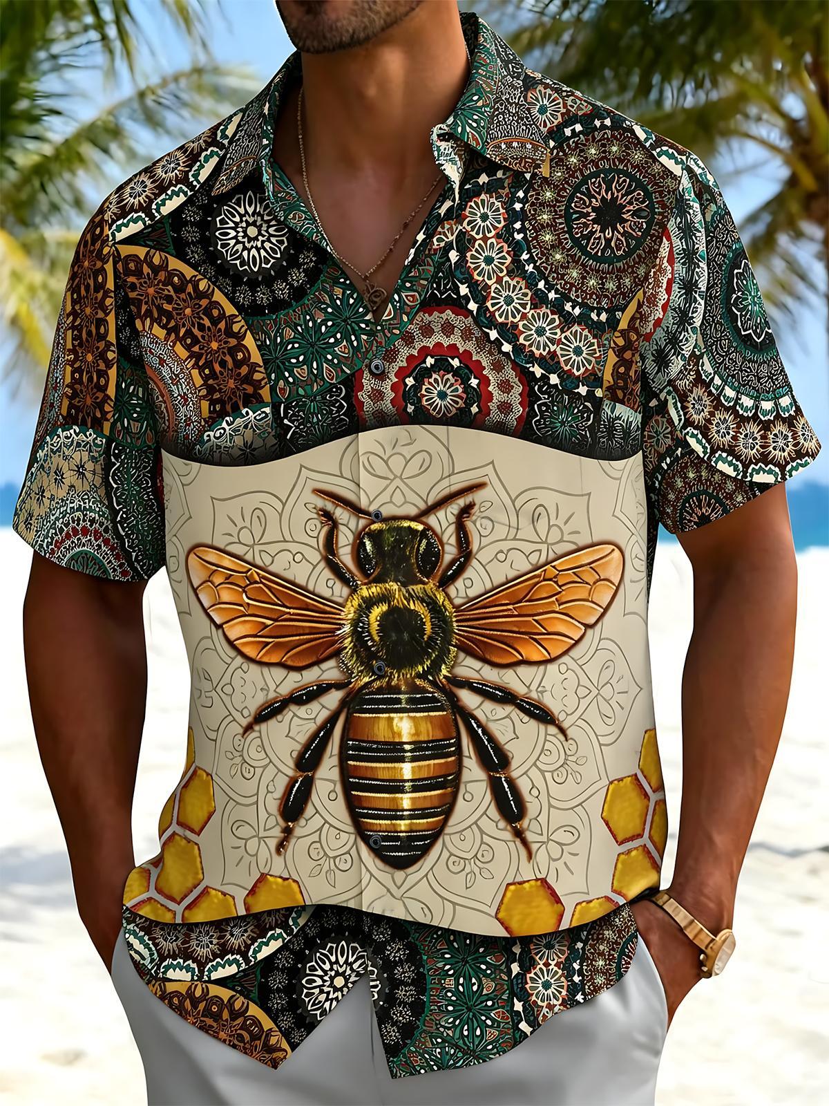 Bee Monarch Print Men's Pocket Short Sleeve Shirts